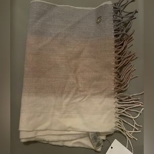 Calvin Klein ombré light scarf